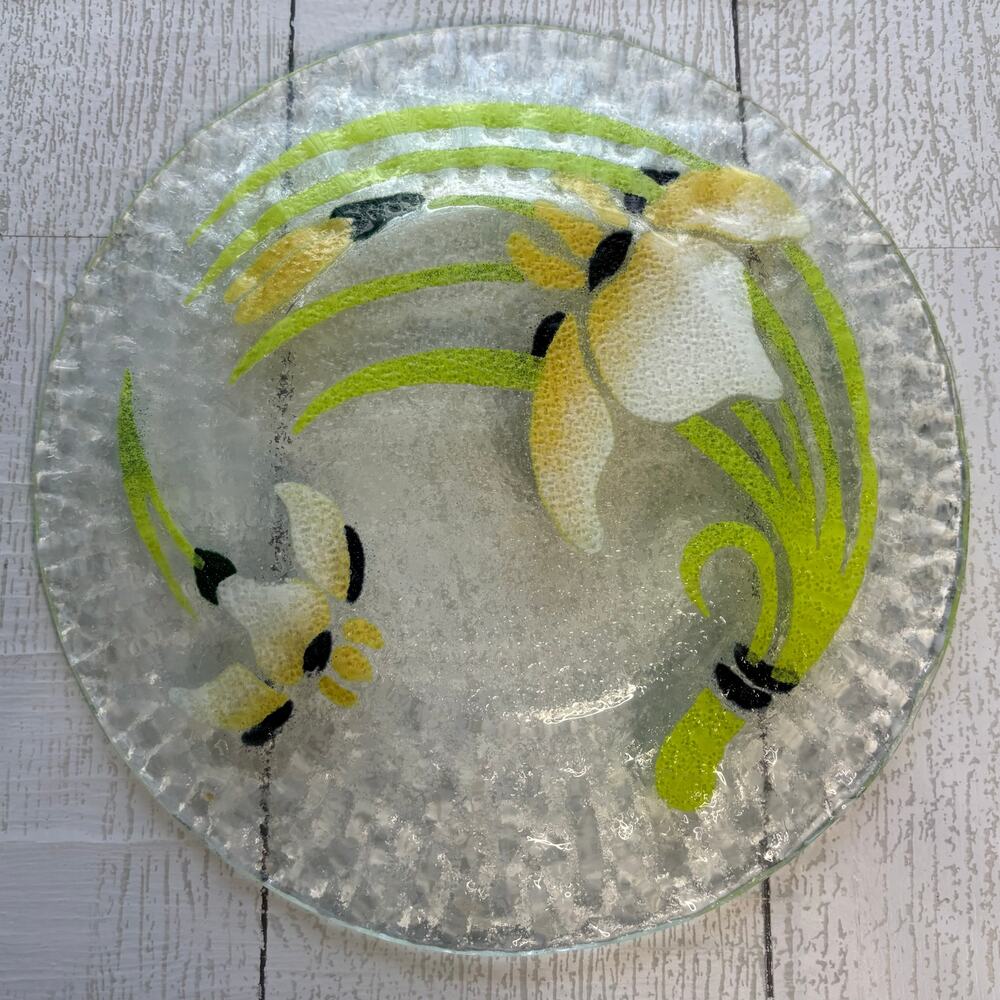 Vintage Fused Glass Art Plate Yellow & White Iris Floral Design - Picture 3 of 6